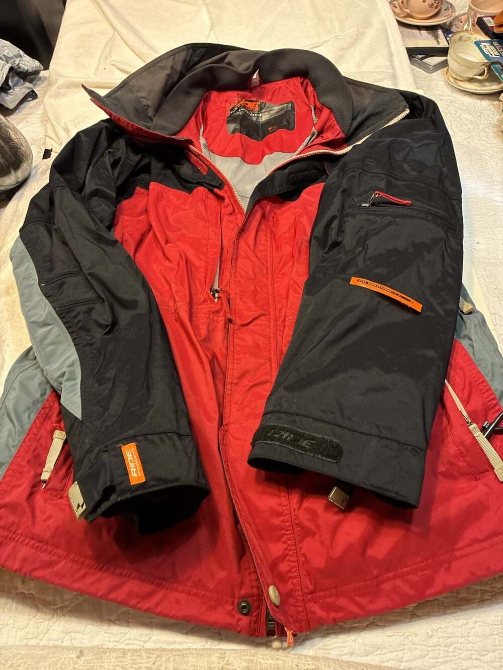 Ride Snowboards Ski Jacket Size Mens XL Red Black Winter Coat